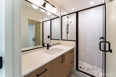 10350 Wallingford Avenue N #B, Seattle, WA 98133 - Photo 13