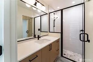 10350 Wallingford Ave N, Seattle, WA 98133 - Photo 13