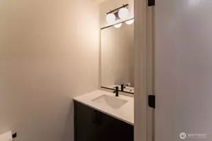 10350 Wallingford Ave N, Seattle, WA 98133 - Photo 7