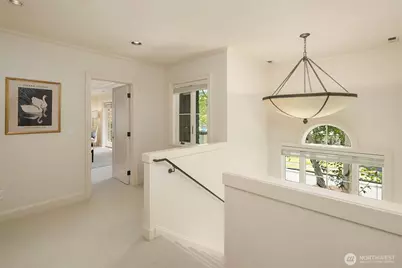 5506 NE Penrith Road, Seattle, WA 98105 - Photo 19