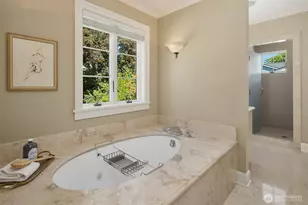 5506 NE Penrith Rd, Seattle, WA 98105 - Photo 23