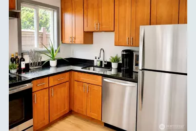 6746 24th Avenue NW, Seattle, WA 98117 - Photo 7