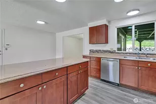 348 NE Holly Leaf Ln, Bremerton, WA 98311 - Photo 7