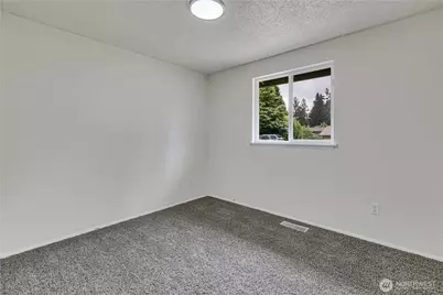 348 NE Holly Leaf Lane, Bremerton, WA 98311 - Photo 17