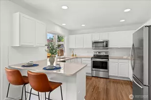 1828 NE Serpentine Pl, Shoreline, WA 98155 - Photo 9