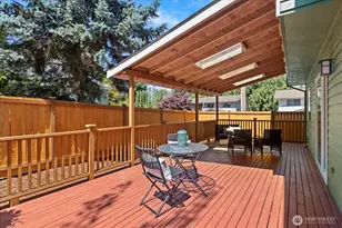 1828 NE Serpentine Pl, Shoreline, WA 98155 - Photo 27