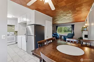 1034 Ash Ave, Marysville, WA 98270 - Photo 11