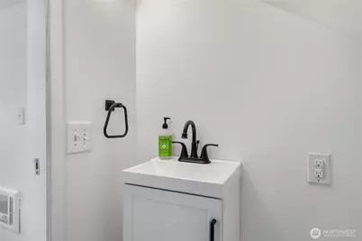 3802 S Ainsworth Avenue, Tacoma, WA 98418 - Photo 19