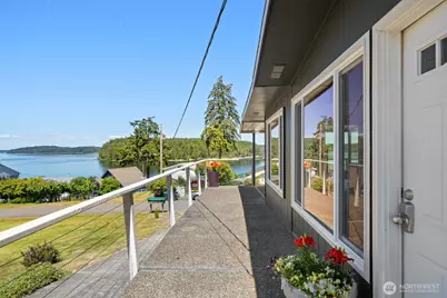 2519 Island Drive NW, Olympia, WA 98502 - Photo 3