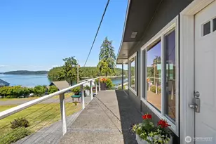 2519 Island Dr NW, Olympia, WA 98502 - Photo 3