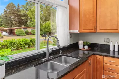 217 NW 6th Street, Renton, WA 98057 - Photo 17