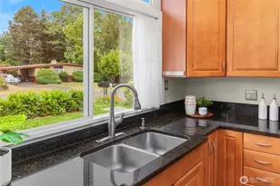 217 NW 6th St, Renton, WA 98057 - Photo 17