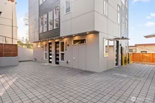 2921 Franklin Ave E, Seattle, WA 98102 - Photo 3
