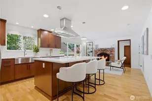 12910 NE 28th St, Bellevue, WA 98005 - Photo 15