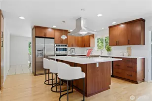 12910 NE 28th St, Bellevue, WA 98005 - Photo 13