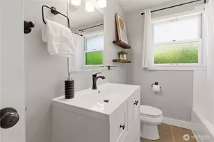 6825 Linden Ave N, Seattle, WA 98103 - Photo 19