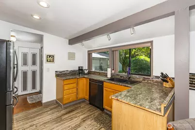 3827 212th Street SW, Lynnwood, WA 98036 - Photo 7