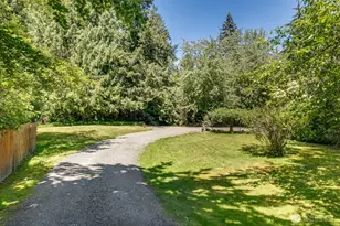3827 212th St SW, Lynnwood, WA 98036 - Photo 3
