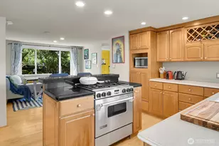 13522 40th Ave NE, Seattle, WA 98125 - Photo 11