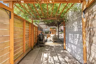 11239 35th Ave SW, Seattle, WA 98146 - Photo 37
