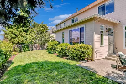 323 240th Place SE, Sammamish, WA 98074 - Photo 35