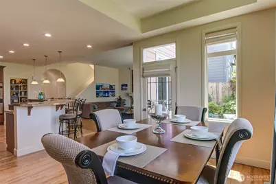 323 240th Place SE, Sammamish, WA 98074 - Photo 15