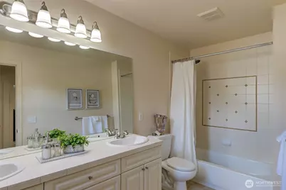 323 240th Place SE, Sammamish, WA 98074 - Photo 29