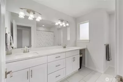 1528 S Walters Road, Tacoma, WA 98465 - Photo 25