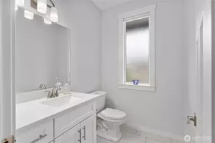1528 S Walters Rd, Tacoma, WA 98465 - Photo 15