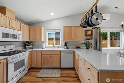 6326 107th Place NE, Marysville, WA 98270 - Photo 7