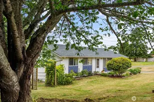 975 Ferry Ave, Coupeville, WA 98239 - Photo 1