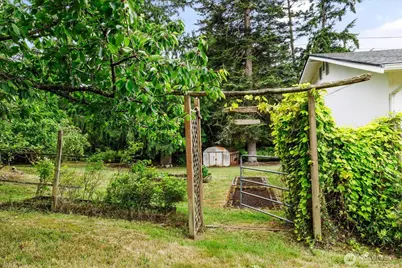 975 Ferry Avenue, Coupeville, WA 98239 - Photo 39