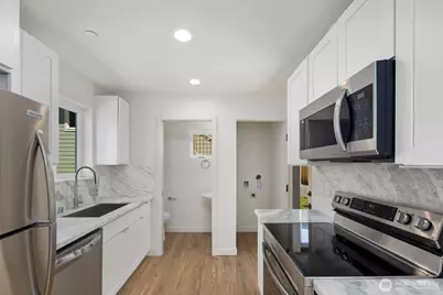 1251 SW 151st Street, Seattle, WA 98166 - Photo 9