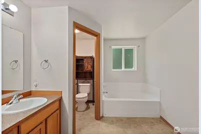 8816 324th St E, Eatonville, WA 98328 - Photo 23