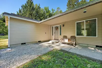 8816 324th St E, Eatonville, WA 98328 - Photo 5