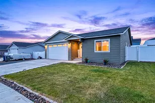 2471 SE 3rd St, East Wenatchee, WA 98802 - Photo 3