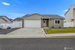 2471 SE 3rd St, East Wenatchee, WA 98802 - Photo 9