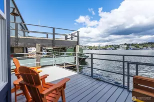 2706 Westlake Ave N, Seattle, WA 98109 - Photo 3