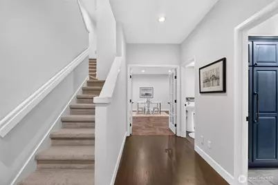 25720 NE 4th Place, Sammamish, WA 98074 - Photo 17