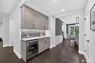 25720 NE 4th Pl, Sammamish, WA 98074 - Photo 13