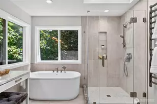 25720 NE 4th Pl, Sammamish, WA 98074 - Photo 23