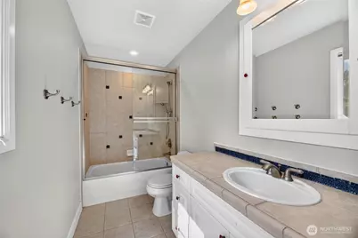 25720 NE 4th Place, Sammamish, WA 98074 - Photo 25