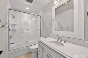 25720 NE 4th Pl, Sammamish, WA 98074 - Photo 29