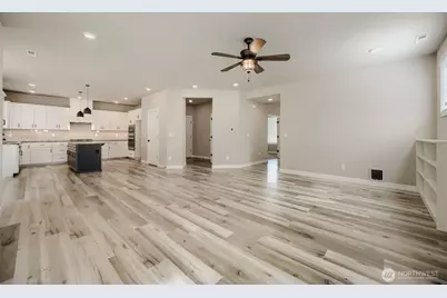 6801 165th Street Ct E, Puyallup, WA 98375 - Photo 11