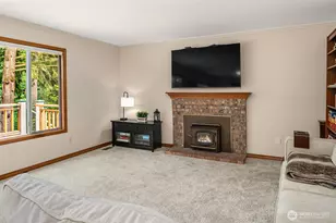 14009 Cascade Dr SE, Snohomish, WA 98296 - Photo 17