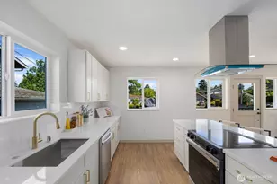 1249 SW 151st St, Seattle, WA 98166 - Photo 13