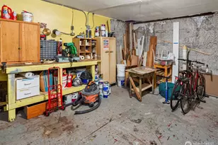 408 Bellevue Ave E, Seattle, WA 98102 - Photo 23