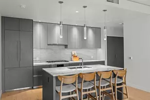 2510 6th Ave, Seattle, WA 98121 - Photo 9