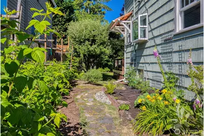 7347 19th Avenue NE, Seattle, WA 98115 - Photo 25