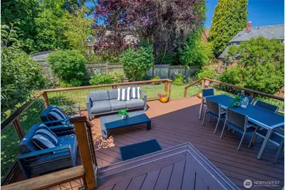 7347 19th Avenue NE, Seattle, WA 98115 - Photo 9